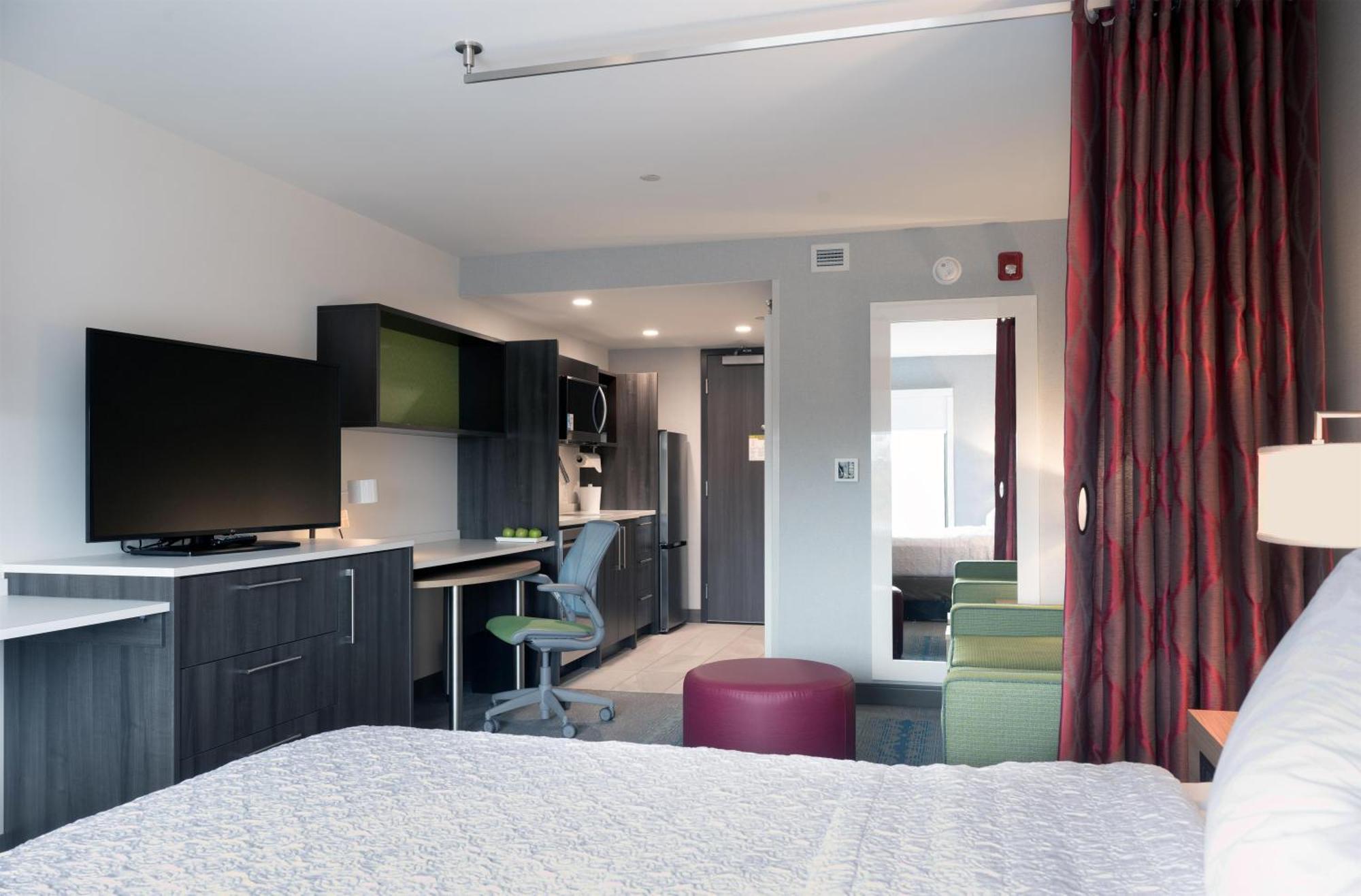 King Studio Suite